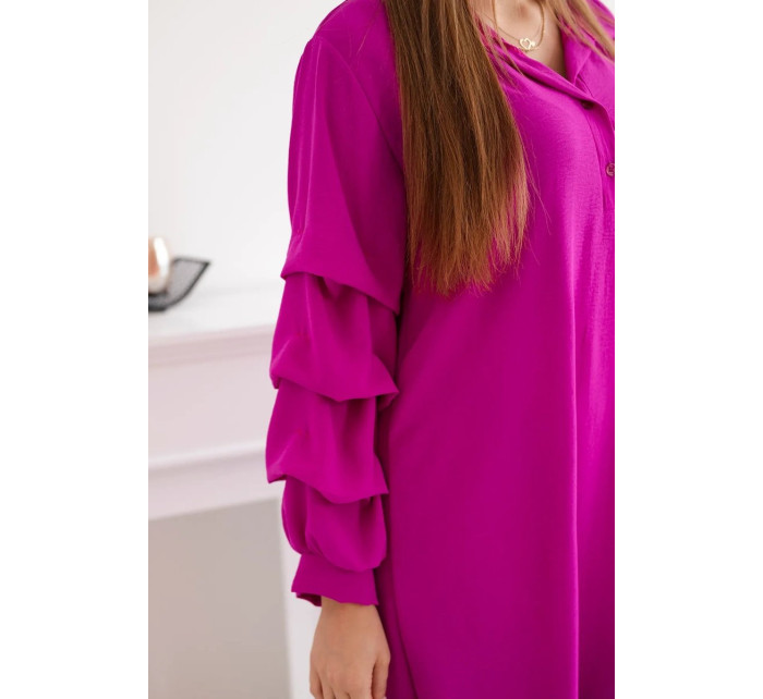 Nadrozmerné šaty s ozdobnými rukávmi fialové