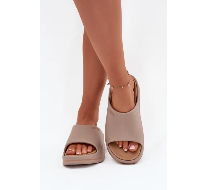 Dámske papuče na platforme Big Star - tmavo béžové