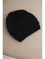 Dámská zimní čepice z vlny a s pleteným vzorem model 21817783 černá - K-Fashion Dámská zimní čepice z vlny a s pleteným vzorem model 21817783 černá - K-Fashion