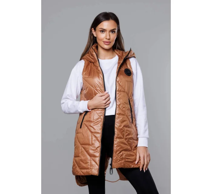 Prešívaná dámska vesta v karamelovej farbe (B8127-14)