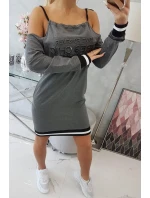 Šaty Tres Chic v grafitové barvě