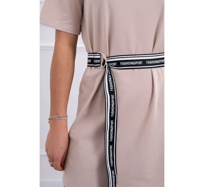 Šaty s ozdobným páskem béžové