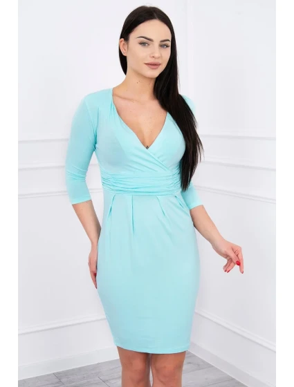 Priliehavé šaty s výrezom pod poprsím mincovník Priliehavé šaty s výrezom pod poprsím mincovník