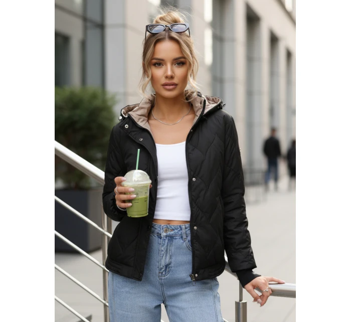 Dámska prechodná prešívaná bunda s kapucňou čierna FashionStreet TY5618