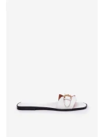 Ploché Dámské Pantofle Se Zlatou Přezkou Bílé model 21689698 - Boto Ploché Dámské Pantofle Se Zlatou Přezkou Bílé model 21689698 - Boto