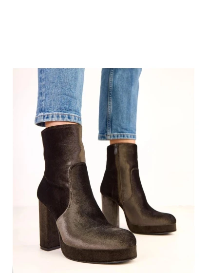 Topánky na podpätku model 220583 Solea