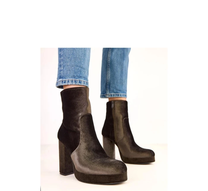 Topánky na podpätku model 220583 Solea