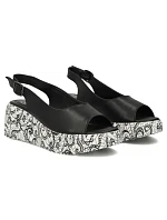 Dámské kožené sandály na platformě černé Filippo model 22135924