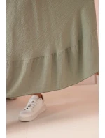 Dámske plus size šaty s krátkymi rukávmi a volánom z ľahkej viskózy v khaki farbe Dámske plus size šaty s krátkymi rukávmi a volánom z ľahkej viskózy v khaki farbe