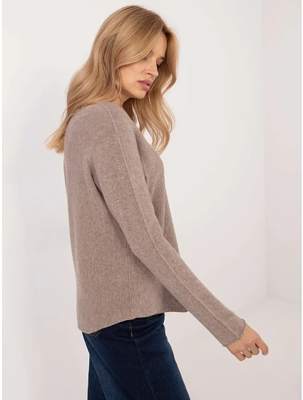 Sweter IT SW model 22404346 ciemny bezowy - FPrice Sweter IT SW model 22404346 ciemny bezowy - FPrice