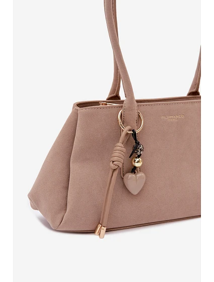 Eko semišová kabelka s přívěskem Béžová model 22111610 - Flora&Co