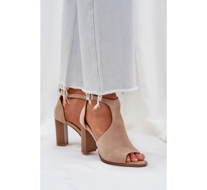 Sandały Na Słupku Z Eko Zamszu Beżowe Lanadriena