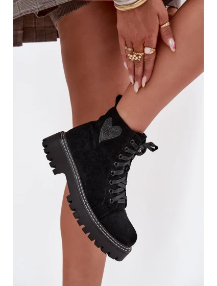 Dámské kotníkové boty s srdcem černé model 21708123 - Boto Dámské kotníkové boty s srdcem černé model 21708123 - Boto