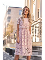 Dámské krajkové midi šaty model 18625406 růžové - Moe