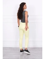 Nohavice v džínsovej žltej farbe