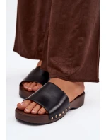 Dámské pantofle se zlatými nýty černé Terissa