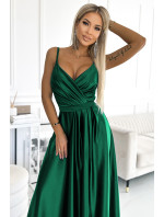 Elegantné dlhé saténové šaty s výstrihom Numoco JULIET - zelené