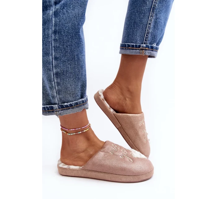 Růžové dámské lesklé pantofle model 20035758 - Kesi