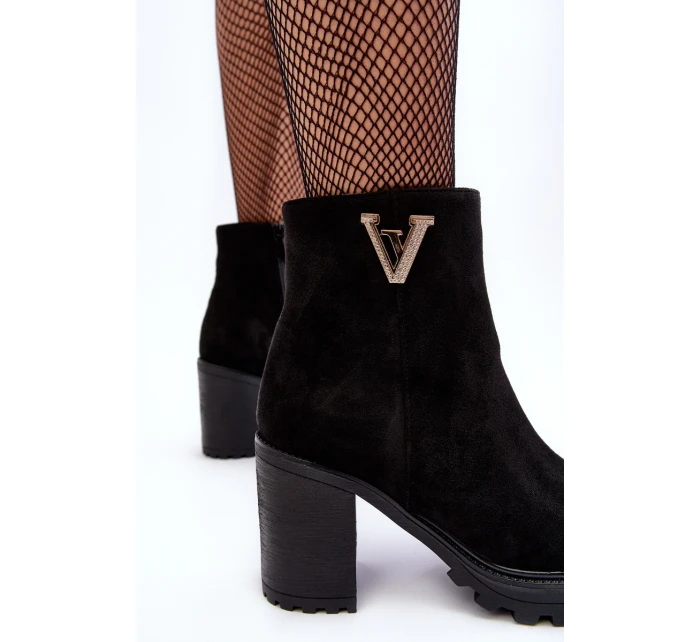 Damskie Zamszowe Botki Na Słupku Z Ozdobą Czarne Strong Damskie Zamszowe Botki Na Słupku Z Ozdobą Czarne Strong