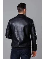 Černá pánská bunda typu "bomber" z ekokůže model 18347970 - J.STYLE Černá pánská bunda typu "bomber" z ekokůže model 18347970 - J.STYLE