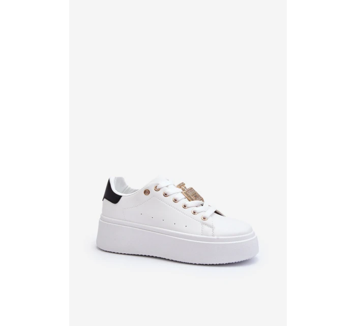 Dámské tenisky s ozdobou Bílé model 21648400 - Boto Dámské tenisky s ozdobou Bílé model 21648400 - Boto