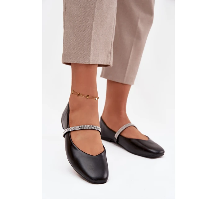 Dámské baleríny s lesklými pásky černé Ilirene Dámské baleríny s lesklými pásky černé Ilirene