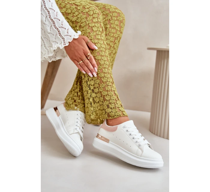 Nízké Dámské Tenisky Na Platformě Z Eko Kůže model 21667647 - Boto Nízké Dámské Tenisky Na Platformě Z Eko Kůže model 21667647 - Boto