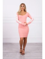 Roztrhané marhuľové šaty