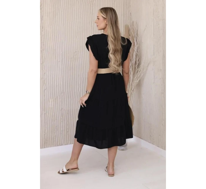 Dámské šaty model 21772693 s páskem černé - Kesi
