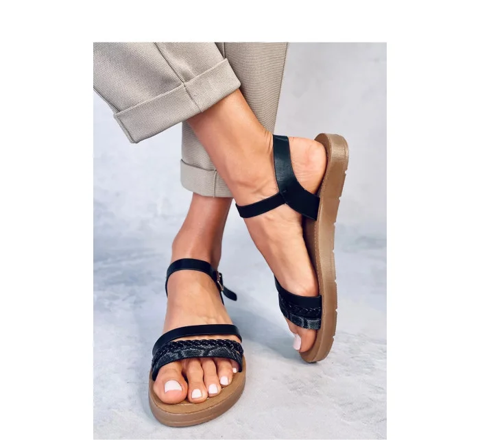 Dámske sandále 2107 model 181883 čierne - Inello