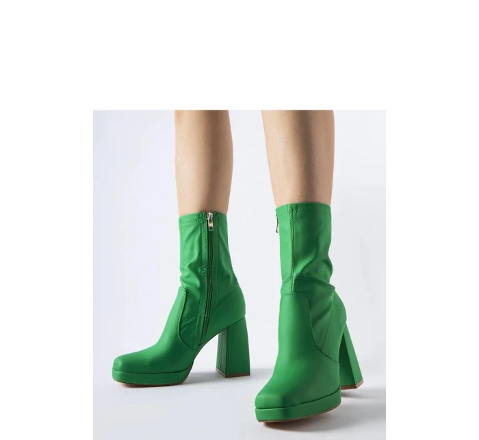 Topánky na podpätku model 206496 Solea Topánky na podpätku model 206496 Solea