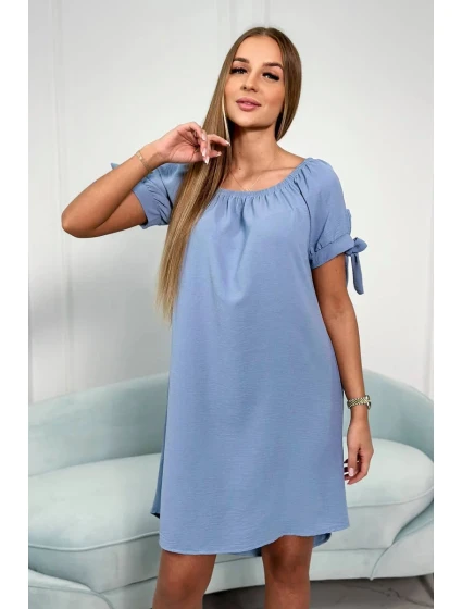 Šaty viazané na rukávoch svetlý denim Šaty viazané na rukávoch svetlý denim