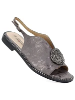 Dámske ploché sandále s cínovým zdobením S.Barski 61-6035