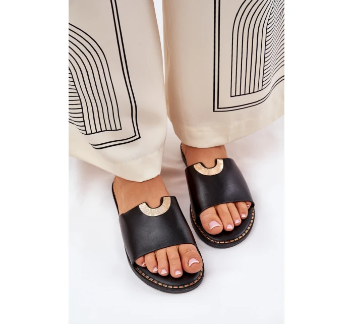 Klapki Damskie Eko Skórzane Z Ozdobnymi Detalami Czarne Mevith Klapki Damskie Eko Skórzane Z Ozdobnymi Detalami Czarne Mevith