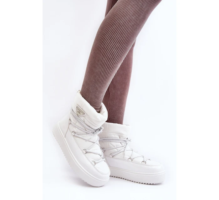 Dámské sněhule na platformě s vázáním bílé model 21641618 - Boto Dámské sněhule na platformě s vázáním bílé model 21641618 - Boto