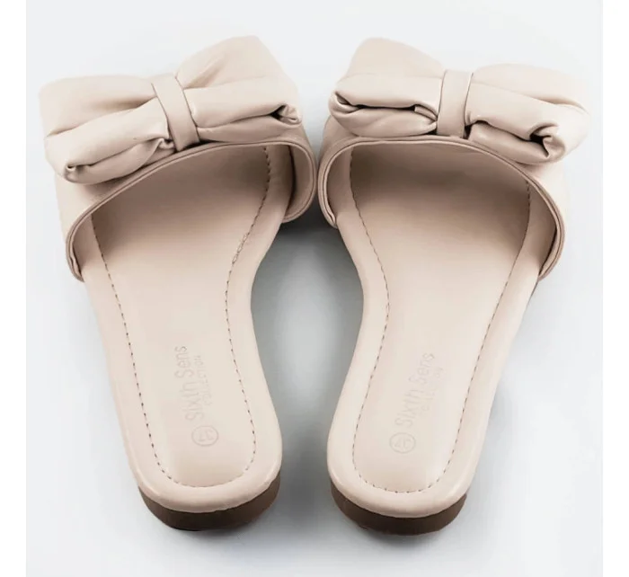 Béžové dámské pantofle s mašlí model 17360278 Béžové dámské pantofle s mašlí model 17360278