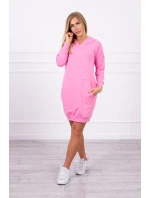 Šaty s kapucí ve světle růžové barvě Šaty s kapucí ve světle růžové barvě