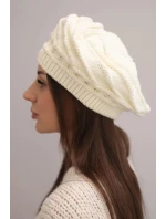 Dámská zimní pletená čepice volného střihu s ozdobným vzorem model 21878065 tmavé ecru - K-Fashion