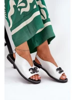 Sandały Na Płaskim Obcasie Z Ozdobą Eko Skóra Srebrne Tillireta Sandały Na Płaskim Obcasie Z Ozdobą Eko Skóra Srebrne Tillireta