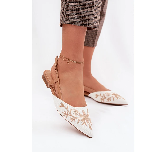 Dámské sandály s výšivkou na ploché Camel model 22039780 - Boto