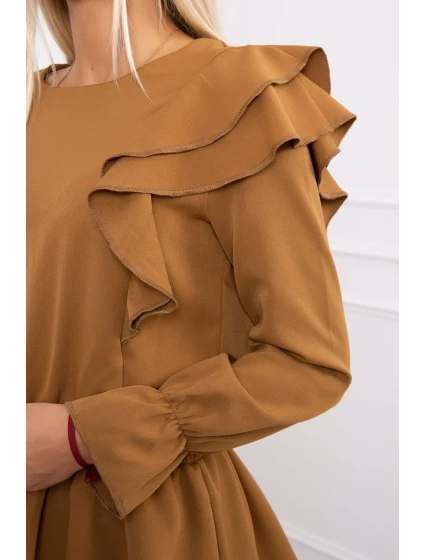 Šaty s vertikálnymi volánikmi camel Šaty s vertikálnymi volánikmi camel