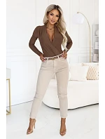 375-11 Štýlový dámsky body s krížovým výstrihom – farba mokka hnedá 375-11 Štýlový dámsky body s krížovým výstrihom – farba mokka hnedá