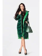 Dámska dlhá zimná bunda s kontrastnou podšívkou zelená (j9-063)