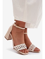 Ženské sandály na podpatku s pleteným vzorem světle béžové Felena