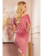 Velurové dámské šaty ve špinavě růžové barvě s krátkými rukávy model 15133124 - numoco