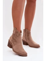 Topánky na podpätku model 224424 Krok vo veľkom štýle Topánky na podpätku model 224424 Krok vo veľkom štýle