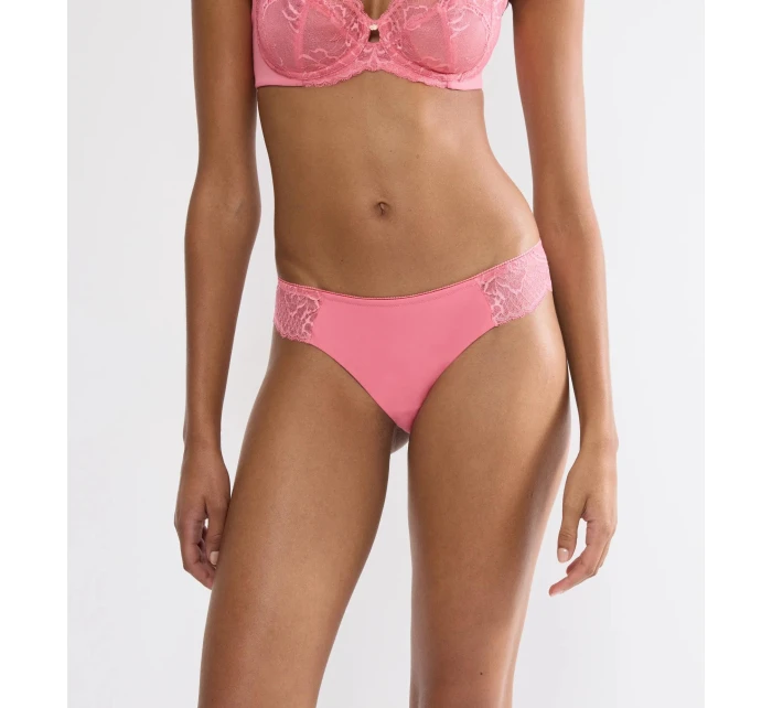 Divoká pivonka brazílska - RED - TRIUMPH RED - TRIUMPH