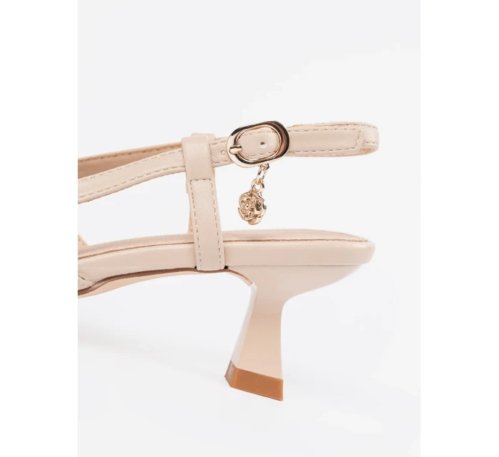 Vynikajúce dámske lodičky Jasnobeżowy na širokom podpätku Vynikajúce dámske lodičky Jasnobeżowy na širokom podpätku