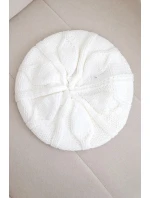 Dámska zimná vlnená čiapka baretka K414 biela