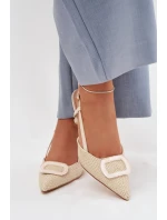 Sandále na podpätku model 225207 Vykročte štýlovo